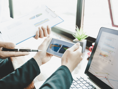 Afbeelding van De whitepaper 'Stop met rapporteren, verstrek inzichten & analyseer'